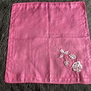 VTG  Pretty  Dark Pink Handkerchief  w/Satin Stitch White Rose  10.5x11